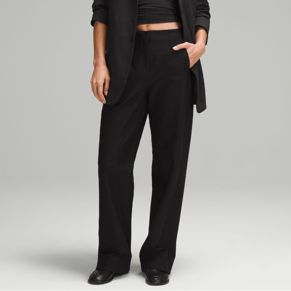 Lululemon utilitech relaxed fit mid rise trouser